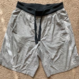 Lululemon men’s shorts 11”